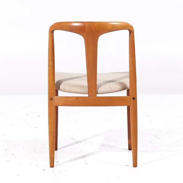 Brown Johannes Andersen for Uldum Mobelfabrik Mid Century Teak Juliane Chairs – Set of 6 For Sale - Image 8 of 11