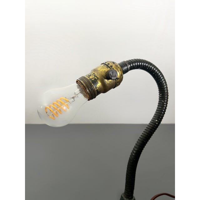 Aladdin Co. 1930s Restored Mid-Century Art Deco Aladdin Mfg. Co. Gooseneck Desk Lamp – Cast Iron Base For Sale - Image 4 of 9