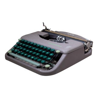 Vintage Smith-Corona Skyriter Typewriter c.1952 For Sale