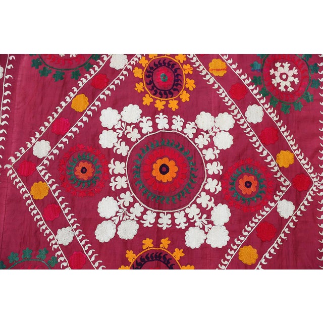 Ruby Red 1940s Vintage Uzbek Embroidered Suzani Panel | Hand Embroidered Textile Tapestry For Sale - Image 8 of 8