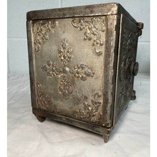 Large Rare Antique 19th Century Ornate Cast Iron Safe Deposit Coin Still Bank For Sale In New York - Image 6 of 14