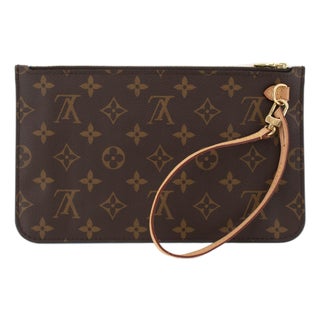 Louis Vuitton Neverfull Monogram Canvas Gold-Tone Hardware Wristlet Bag For Sale