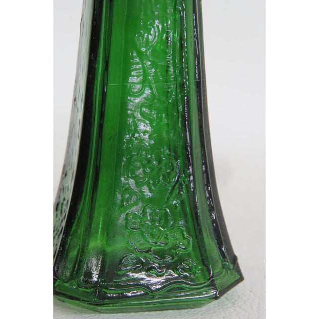 Metal Emerald Green Salt and Pepper Shakers Embossed Depression Glass 2pc Pair 4510b For Sale - Image 7 of 12