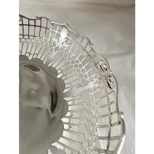 Mid-Century Sterling Silver Pierced Pedestal Bowl from Viners LTD, Sheffield, 1962 For Sale - Image 16 of 18