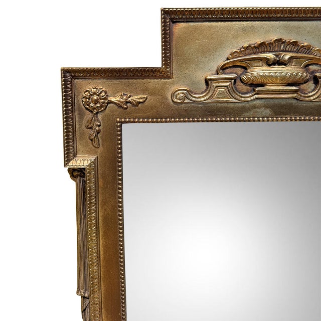 1980s Vintage Neoclassical Giltwood Pier Mantel Mirror With Urn and Rosettes For Sale - Image 5 of 10