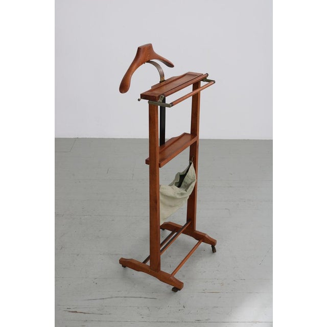 Valet in Beech with Wheels and Extendable Pole, 1950 For Sale - Image 13 of 18