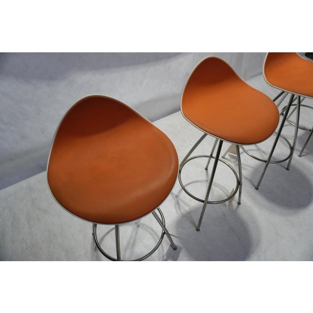 Onda Swivel Kitchen Stools by Jesús Gasca for Stua in Orange - Pair For Sale - Image 12 of 17
