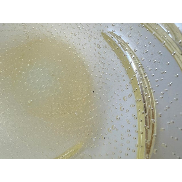 Gold Large 1960s Murano Archimede Seguso Gold Fleck Bullicante Bowl, Attributed For Sale - Image 8 of 14