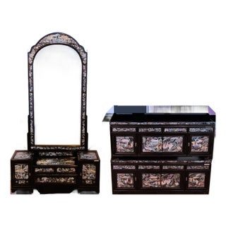 Vintage Korean Lacquer Vanity & Chest Set – 4-Piece Ensemble by Young Jin Chilgi-Sa, Busan – Iridescent Mother-of-Pearl Inlay – Free Shipping For Sale