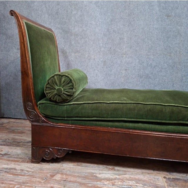 Traditional 19th Century Mahogany Chaise Lounge For Sale - Image 3 of 11