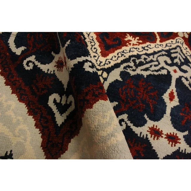 1990s 1990s Shabby Chic Modern Gray/Ivory Wool & Viscous Rug - 4'0 X 6'0 For Sale - Image 5 of 8