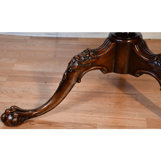 1900s Vanleigh Co. Ny English Chippendale Mahogany & Leather Top Round Center Table / Hall Table For Sale - Image 6 of 17