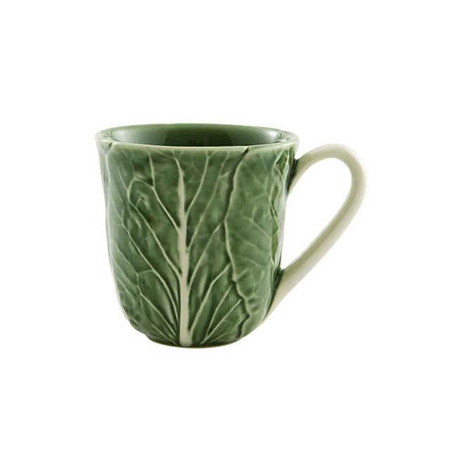 Traditional Bordallo Pinheiro Cabbage 16-Piece Dinnerware Set with Mug in Green, Service for Four For Sale - Image 3 of 13