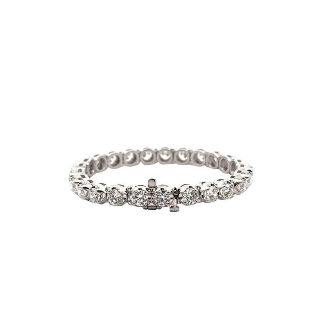 12.22 Carats Diamond Platinum Tennis Bracelet For Sale - Image 4 of 5