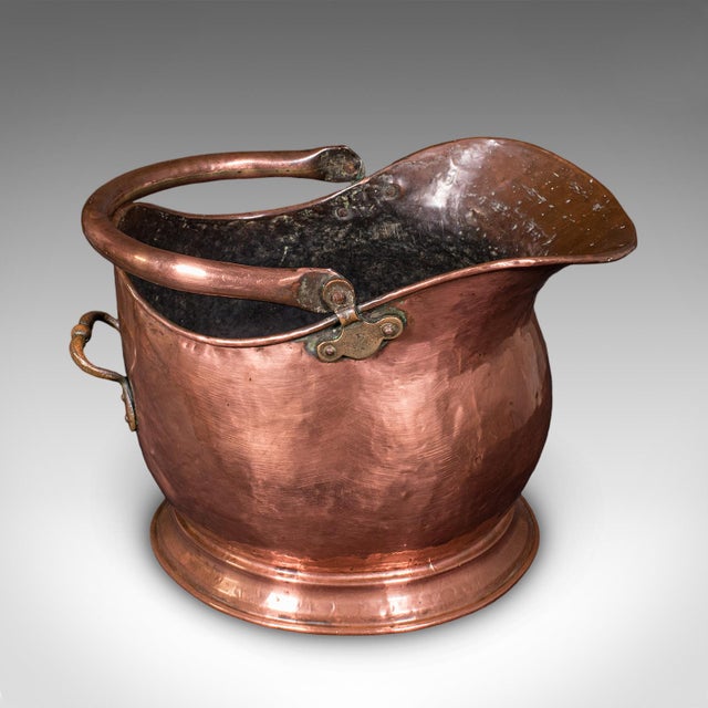 Victorian Antique Helmet Coal Scuttle, English, Copper, Fireplace Fuel Keeper, Victorian For Sale - Image 3 of 10