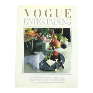 1988 Vogue Entertaining Hard Cover Book With Dust Jacket White Cookbook Table Setting Entertain Style For Sale