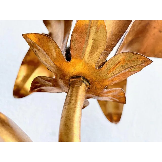 Gold Hollywood Regency Gold Flower-Shaped Table Lamp in the style of Koegl, 1970s For Sale - Image 8 of 10