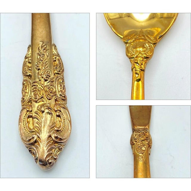 1990s Baroque by Godinger Gold Plated 65-Pc Flatware Set (Service for 12 With Serving Pieces and Chest) Vintage For Sale - Image 12 of 18