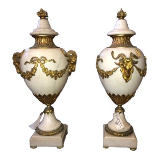 Pair of 1950s White Marble and Bronze Finials For Sale