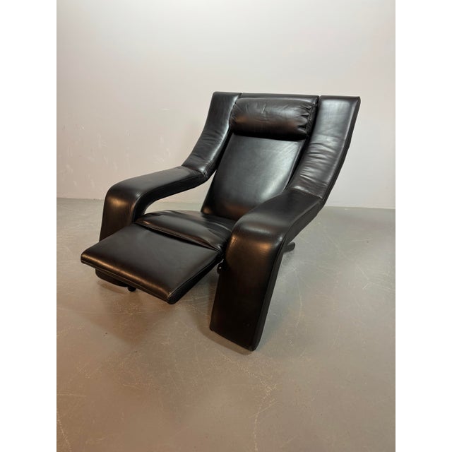 Mid-Century Italian Kilkis Lounge Chair with Ottoman and Integrated Small Side Table in Black Leather by Ammaniti & Vitello for Brunati, Italy, 1960s For Sale - Image 13 of 17