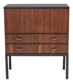 Example of Scandinavian Desks