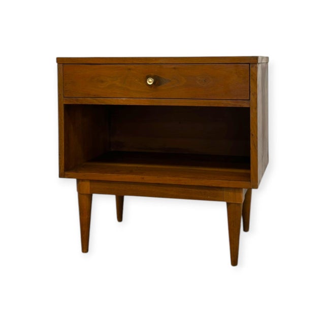 Vintage Mid-Century Modern Walnut Nightstand Dovetailed Drawers. For Sale In Seattle - Image 6 of 8
