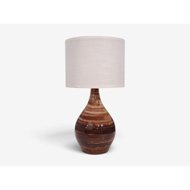 1960s Mid-Century Modern Gordon & Jane Martz, Large Table Lamp, Brown Glazed Ceramic For Sale - Image 4 of 12