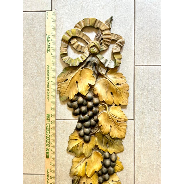 Mid-Century Modern Mid Century Modern Composite Grape Vine Cluster Wall Hanging, Labeled “Sylvester Art Manufacturing Co., Chicago Illinois” For Sale - Image 3 of 10