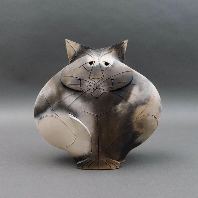 Mary Dewey Gates 1995 Signed Sitting Cat Original Studio Art Pottery Sculpture For Sale In Miami - Image 6 of 9