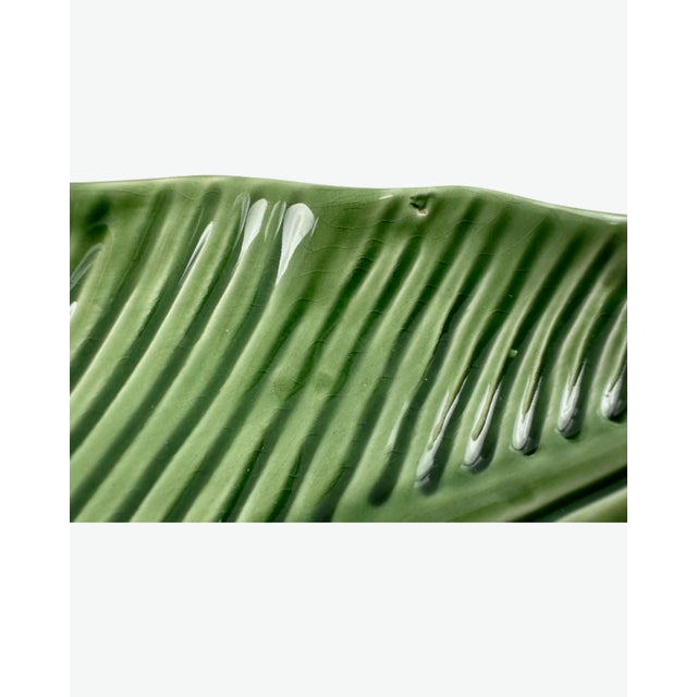 Mid 20th Century Vintage Green Ceramic Leaf Serving Tray Dish Mid Century Tropical Banana Leaf For Sale - Image 5 of 11