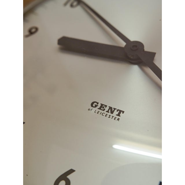 Grey Clock from Gent of Leicester, England, 1960s For Sale - Image 4 of 12