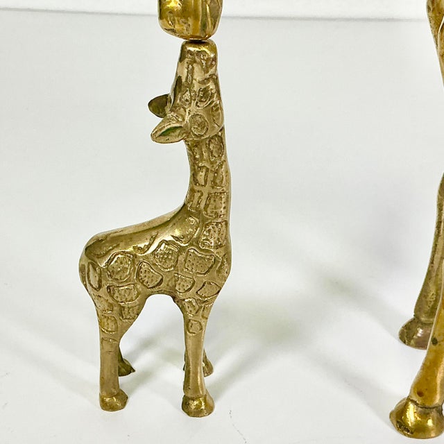 1960s 1960s Vintage Hollywood Regency Boho Chic Brass Giraffe With Calf Sculpture - Set of 2 For Sale - Image 5 of 15