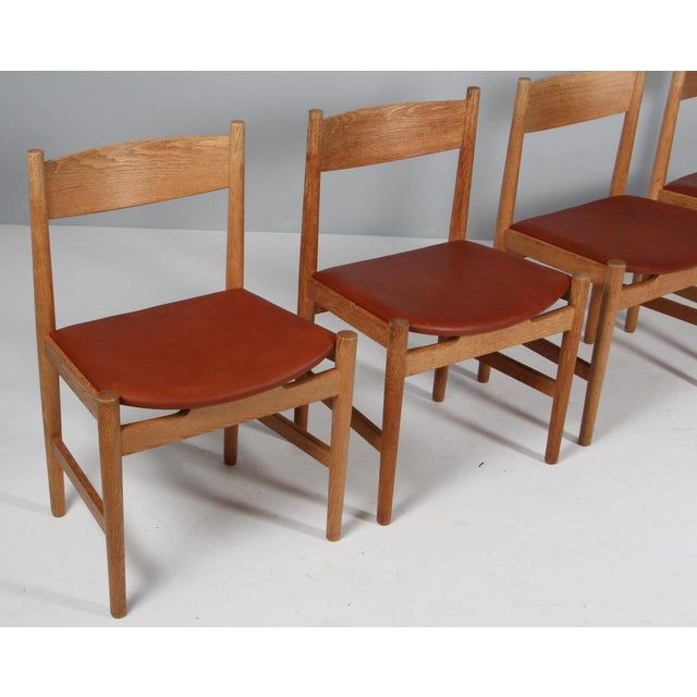 Carl Hansen & Søn CH36 Dining Chairs in Oak by Hans J. Wegner for Carl Hansen & Søn, 1970s, Set of 4 For Sale - Image 4 of 12