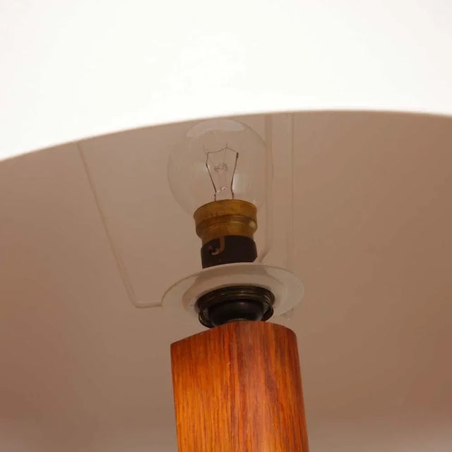 Modernist Oak and Chrome-Plated Metal Floor Lamp attributed to DIM, 1930s For Sale - Image 4 of 7