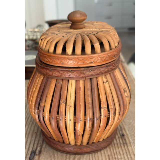 Mid Century French Rattan Box For Sale In Miami - Image 6 of 8