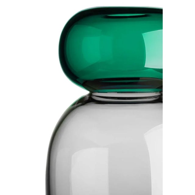 Contemporary Queen Vase by Karim Rashid for Purho For Sale - Image 3 of 5