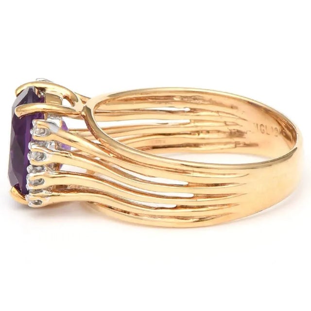 Contemporary 10KYW Vintage Amethyst(2.40) & Diamond(0.08) Ring, size 7.25 For Sale - Image 3 of 5