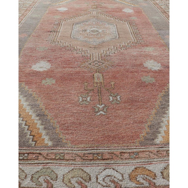 Vintage Turkish Oushak Rug With Terracotta Field and Geometric Medallion 4'9 X 9'0 For Sale In Atlanta - Image 6 of 11