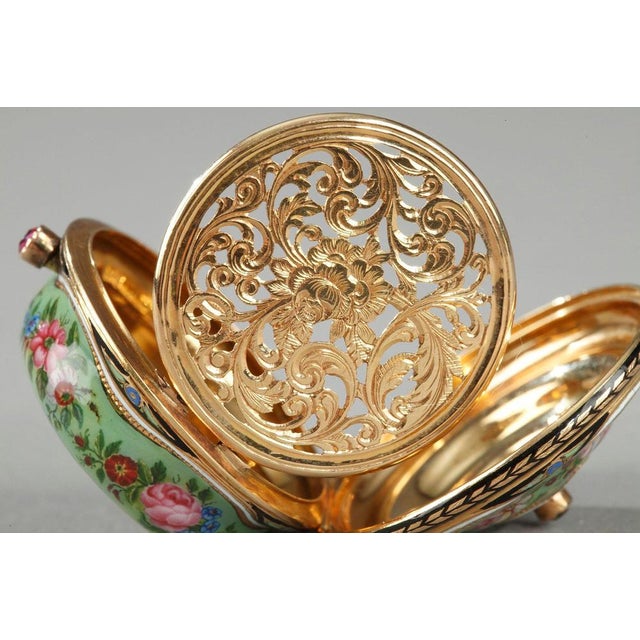 Vinaigrette in Gold with Enamel and Precious Stones For Sale - Image 10 of 16