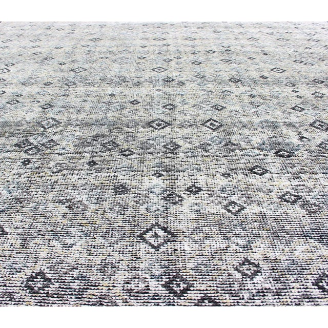 Modern Rug With Subtle Diamond Pattern in Soft Gray With Ivory 8'5 X 9'10 For Sale - Image 10 of 14