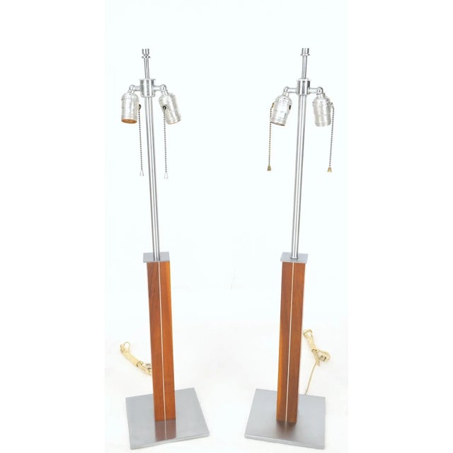 Mid-Century Modern Pair Walter Von Nessen for Nessen Studios Walnut Inlaid Chrome Tower Table Lamp For Sale - Image 3 of 11