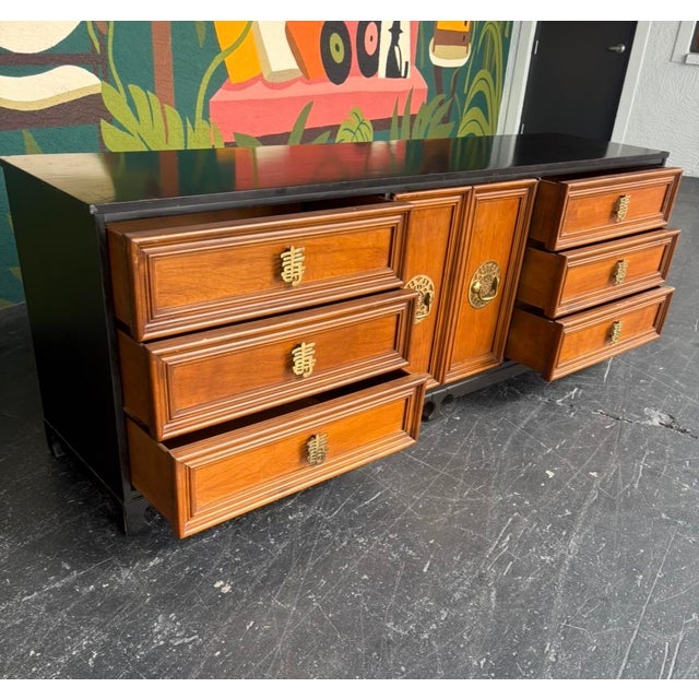 Hollywood Regency Chinoiserie Niner For Sale - Image 13 of 16
