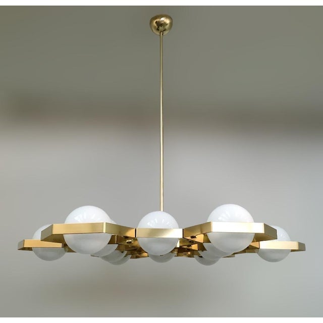 Italian 21st Century Honeycomb Natural Brass Glossy White Murano Chandelier by Fabio LTD For Sale - Image 3 of 6