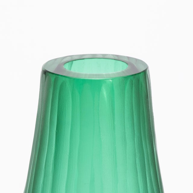 Emerald Hand-Blown Murano Surpreme Vase in Emerald Green Tall For Sale - Image 8 of 12