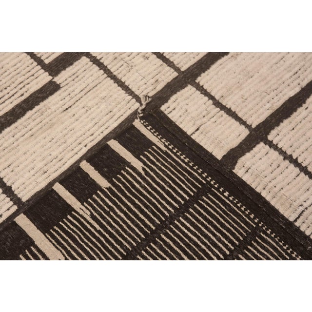 Large Modern Geometric Area Rug For Sale - Image 4 of 5