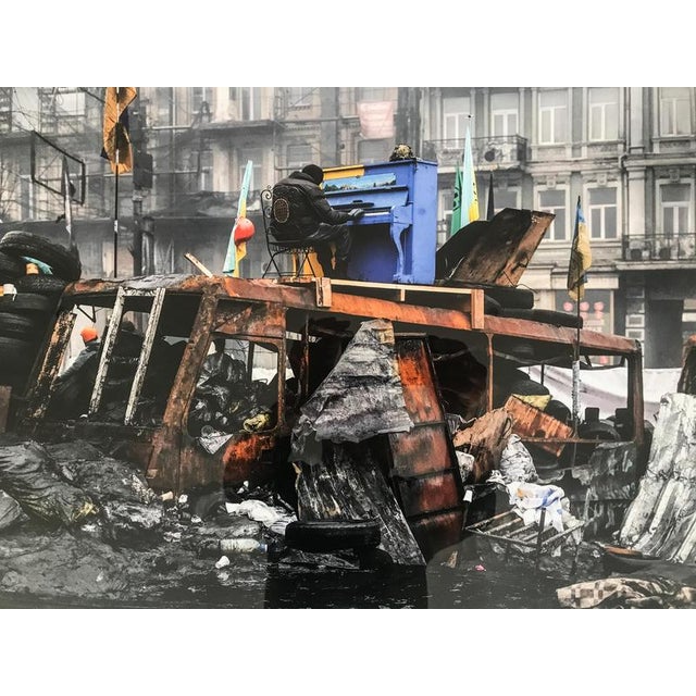 Eric Bouvet, Place Maïdan, 2014, Photography, Framed For Sale - Image 7 of 7