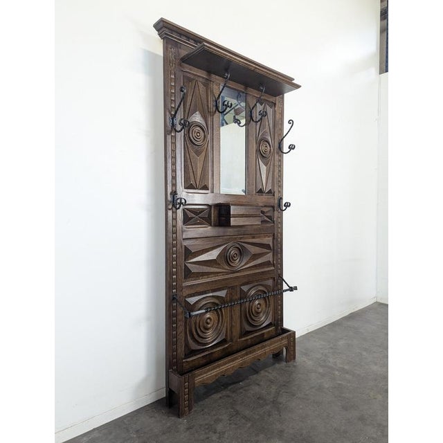 Oak Coat Rack in the style of Dudouyt, in Very Good conditions.