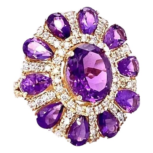 8.28 Carat Natural Amethyst and Diamond Yellow Gold Cocktail Ring, Size 7 For Sale