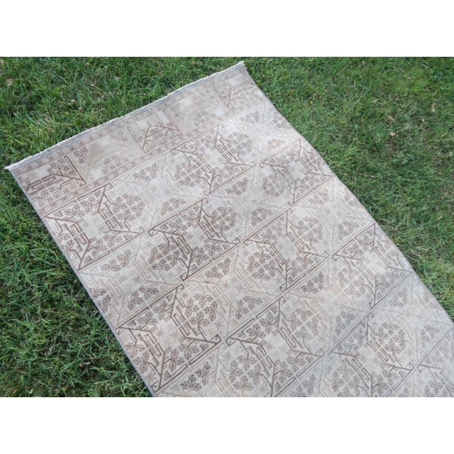 Medallion Nomadic Bohemian Boho Rug With Rich Border 2'9" X 6' For Sale - Image 4 of 12