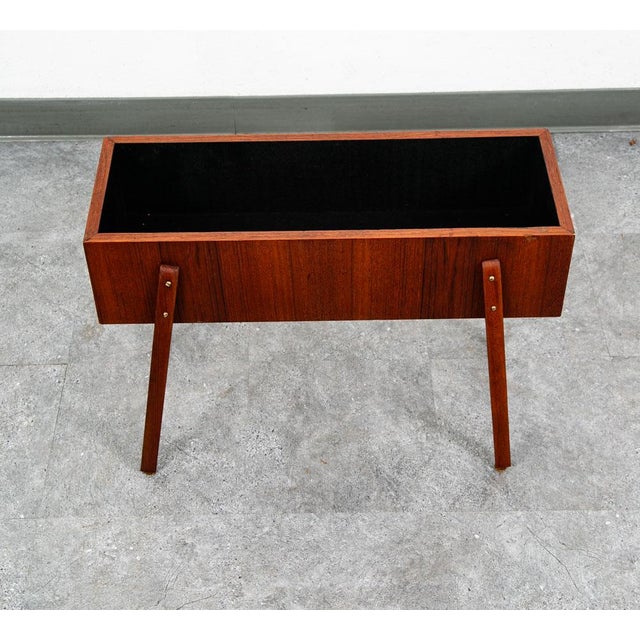 Mid Century Danish Modern Planter Teak Denmark Rectangular Outdoor / Indoor MCM For Sale - Image 10 of 11